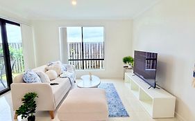 Large 4-Bedroom Home In Pimpama - Easy Access To Theme Parks